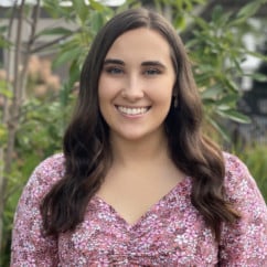 Robyn Berardi Headshot 768x1024