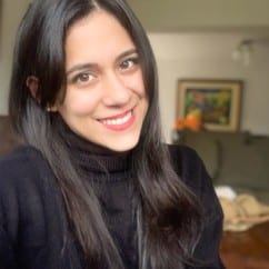 Alejandra Alvarez headshot.jpeg