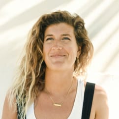 isabelle delfosse Headshot.jpg