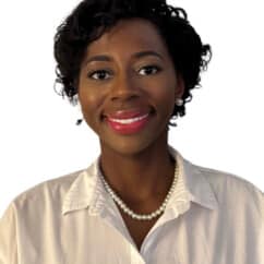 Makaila Davis_Headshot